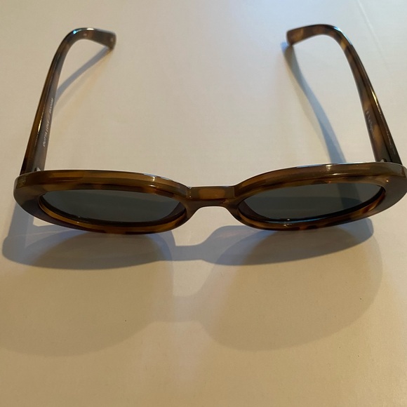 Le Specs Outta Love in Tort & Green - Picture 4 of 6